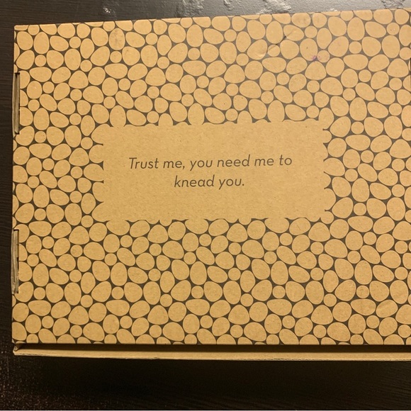 Hot Stone Massage Kit Gift Set with Volcanic Basalt Stones and guidebook - Picture 4 of 4